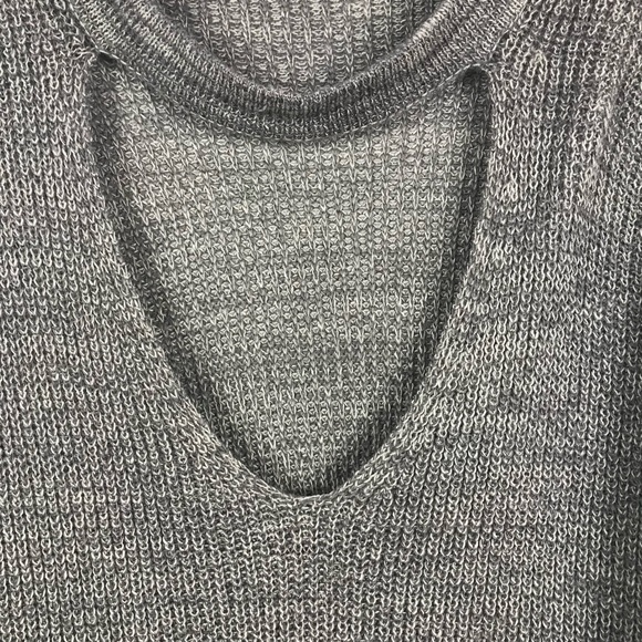 AEO Don’t Ask Why Front Cut-Out V-Neck Sweater OS - Picture 5 of 6